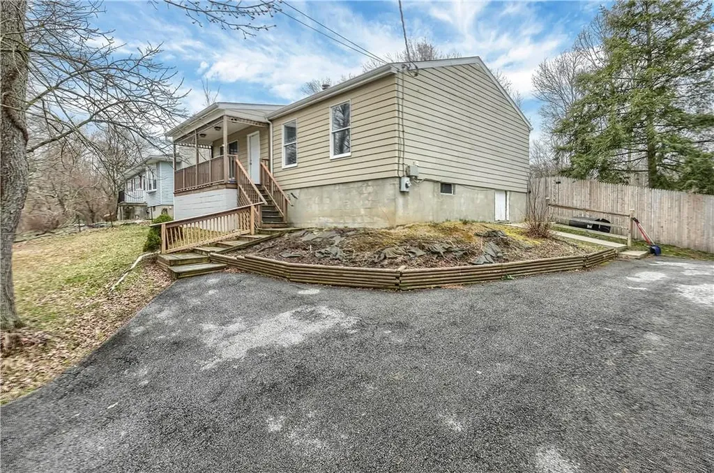 36 Pine Echo Drive Poughkeepsie NY 12601