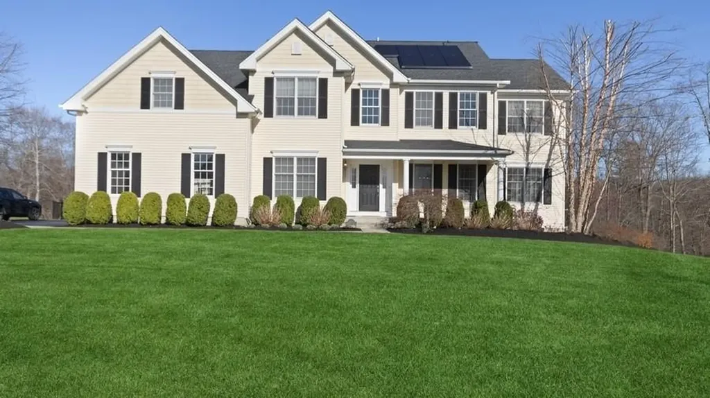 107 Ridgeline Drive Poughkeepsie NY 12603