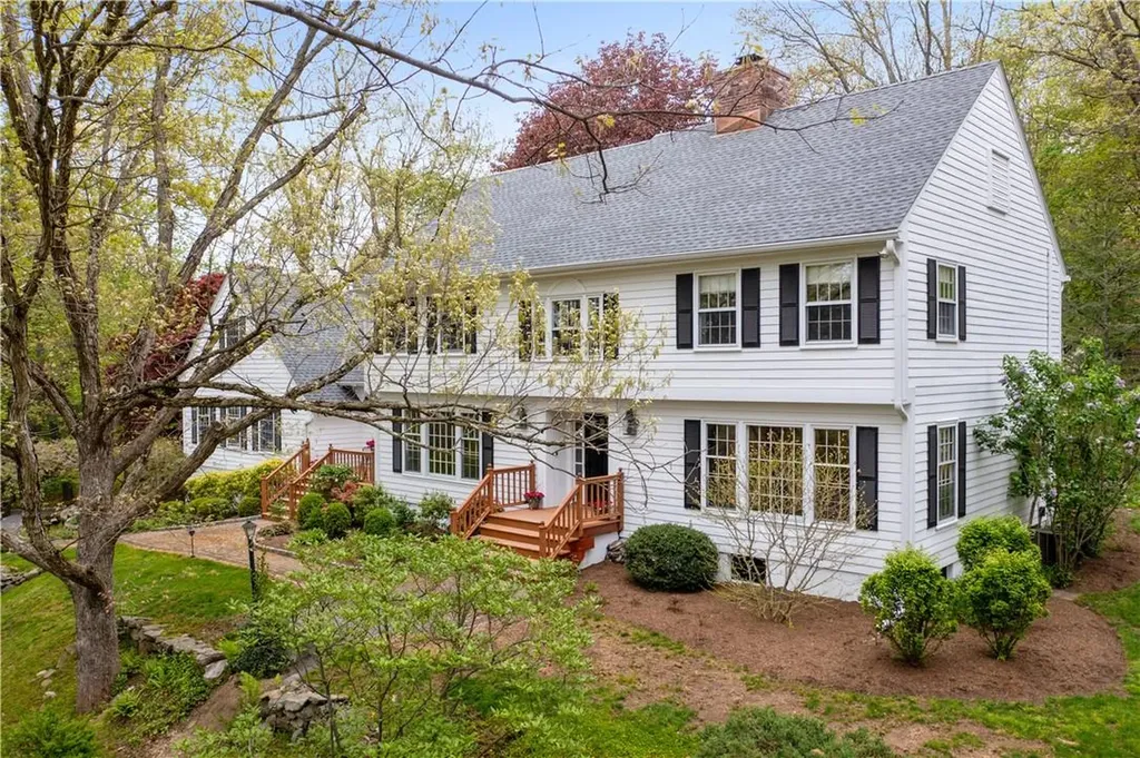 15 Hitching Post Lane Chappaqua NY 10514