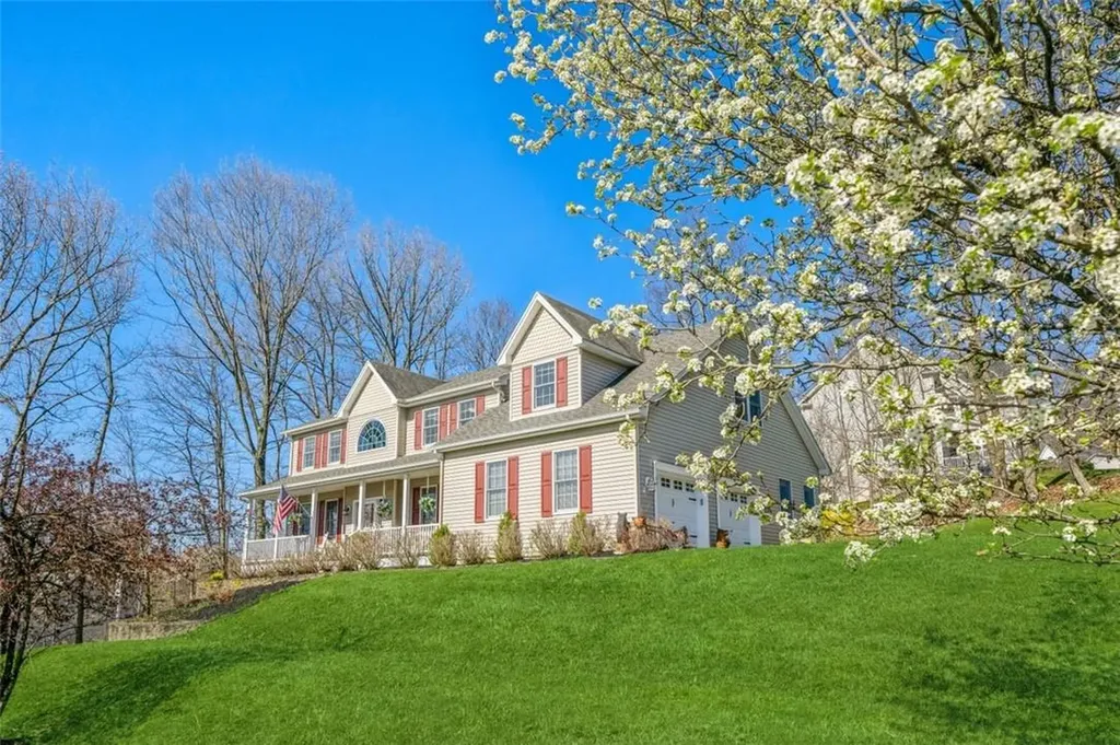 39 Laura Lane Warwick NY 10990