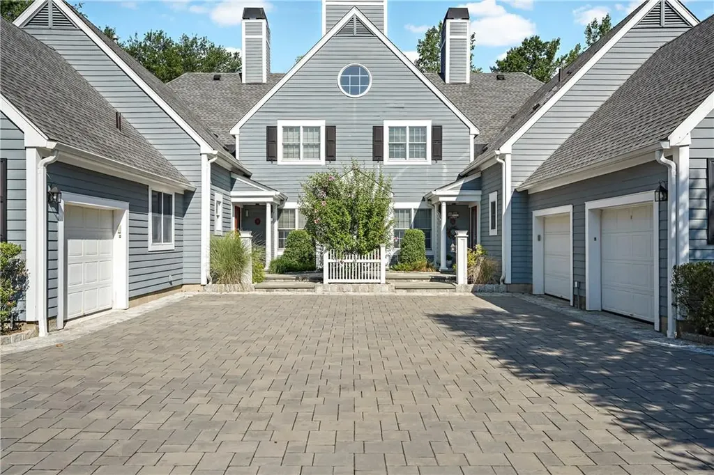 48 Wyndham Close White Plains NY 10605