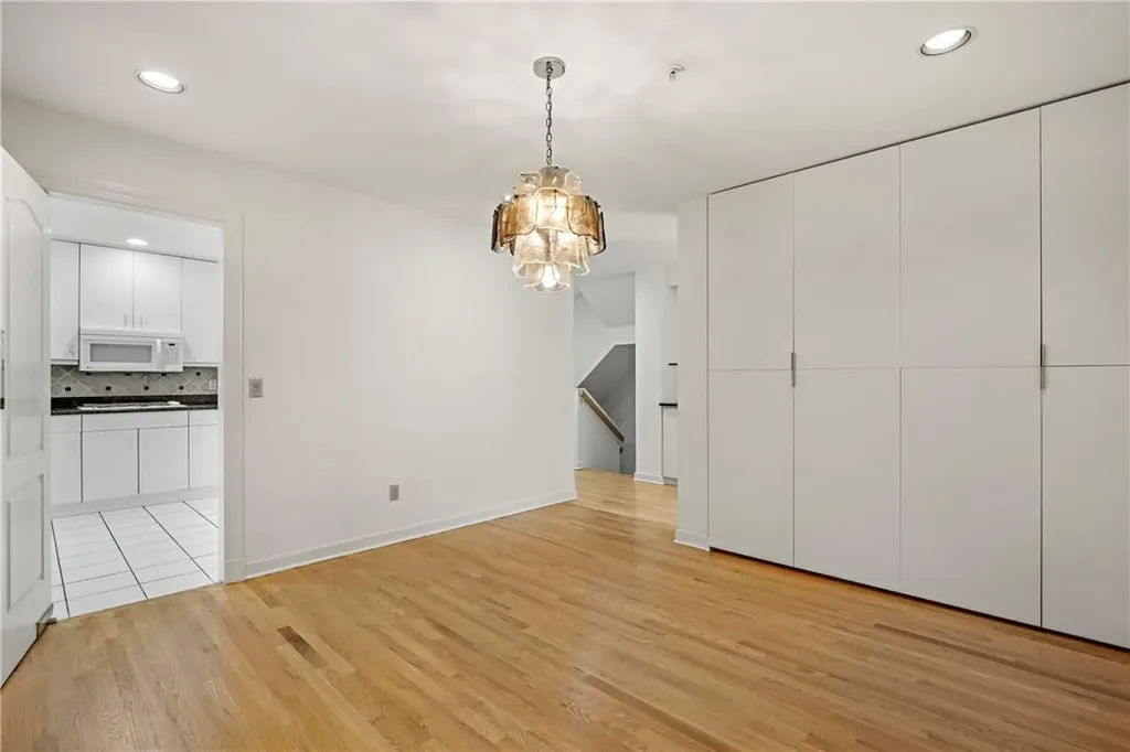 48 Wyndham Close White Plains NY 10605