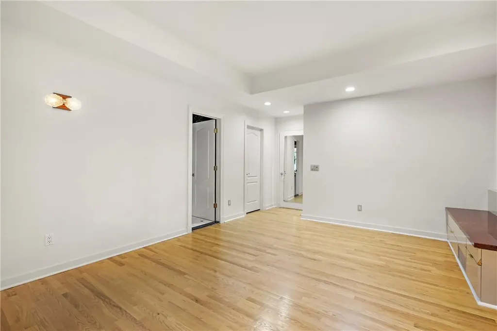 48 Wyndham Close White Plains NY 10605