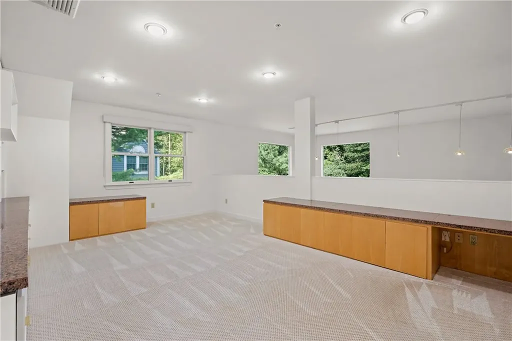 48 Wyndham Close White Plains NY 10605