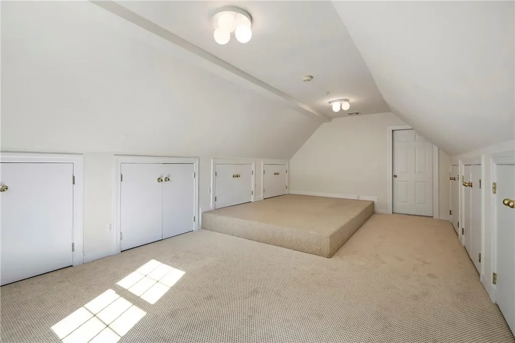 48 Wyndham Close White Plains NY 10605