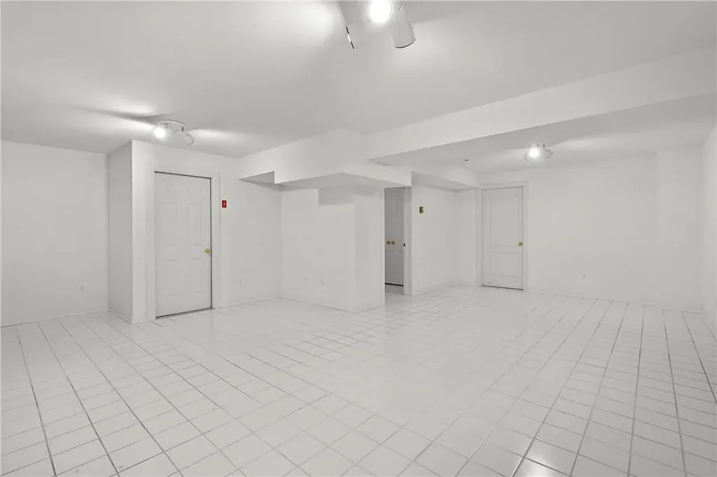 48 Wyndham Close White Plains NY 10605