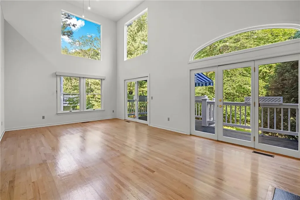 48 Wyndham Close White Plains NY 10605