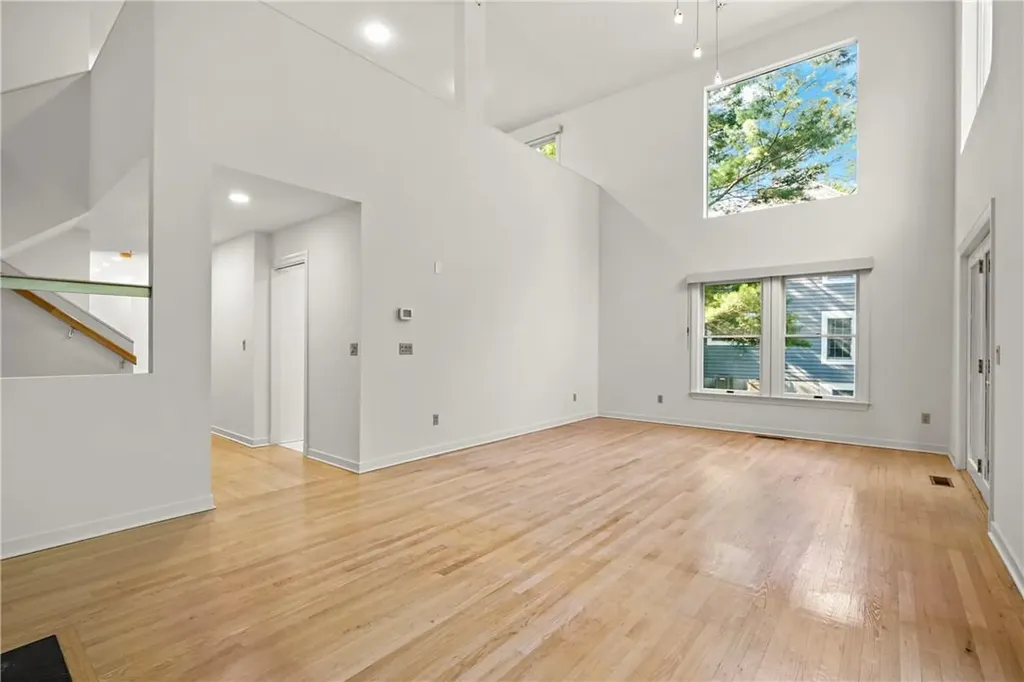48 Wyndham Close White Plains NY 10605