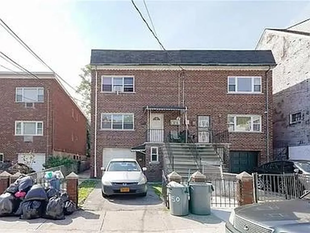 1050 E 225th Street Bronx NY 10466