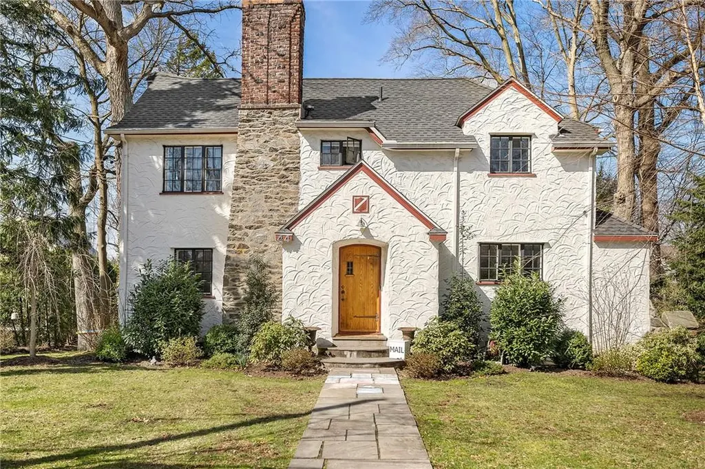 44 Parkway W Mount Vernon NY 10552