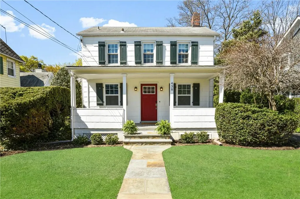 438 N Barry Avenue Mamaroneck NY 10543
