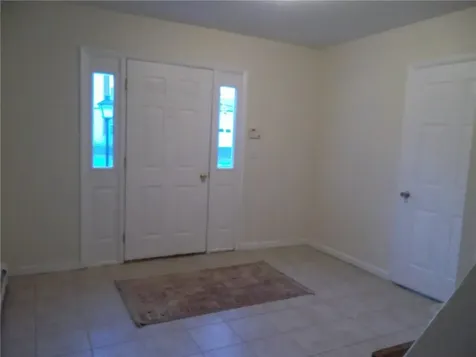 5 Mews Alley Poughkeepsie NY 12603