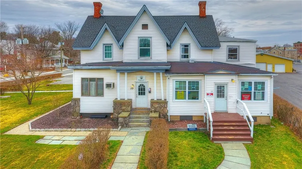 29 Railroad Avenue Middletown NY 10940