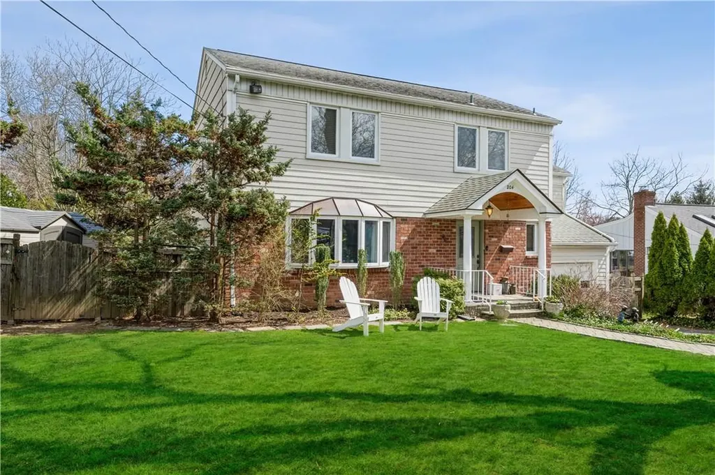 204 Guion Drive Mamaroneck NY 10543
