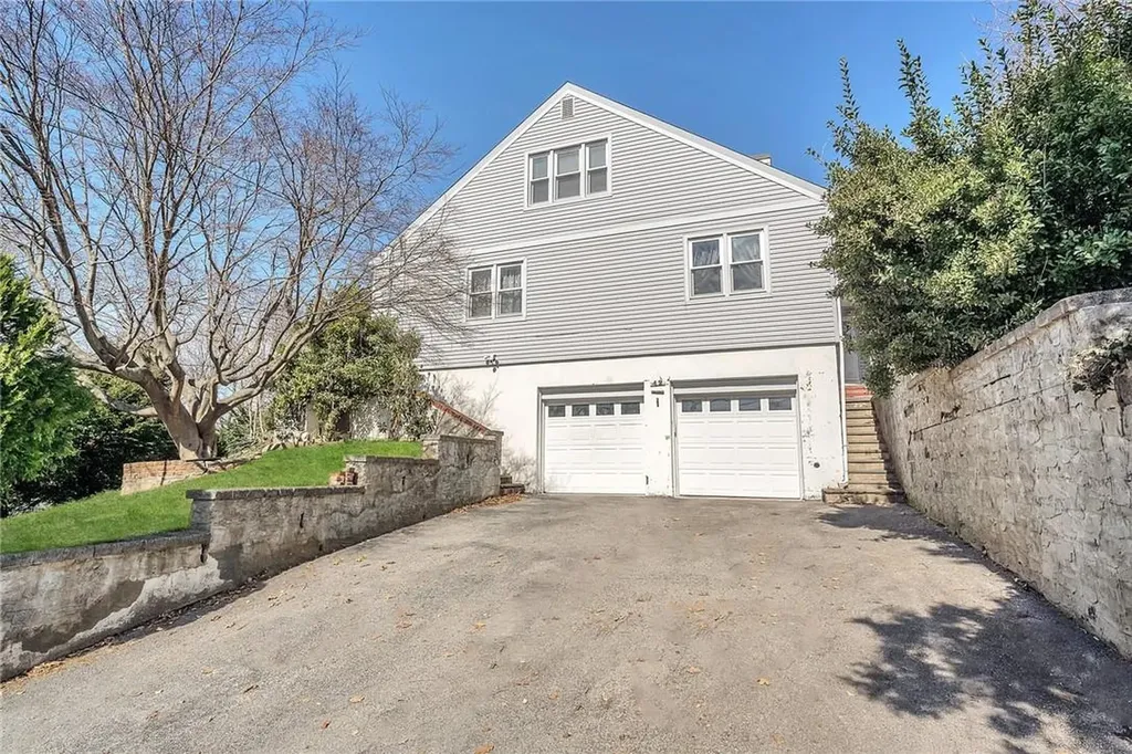 42 Riverview Avenue Tarrytown NY 10591