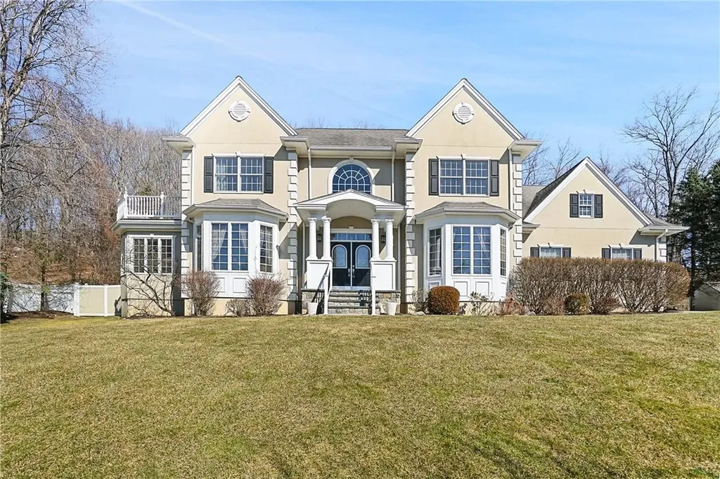 18 Majestic Ridge Carmel NY 10512