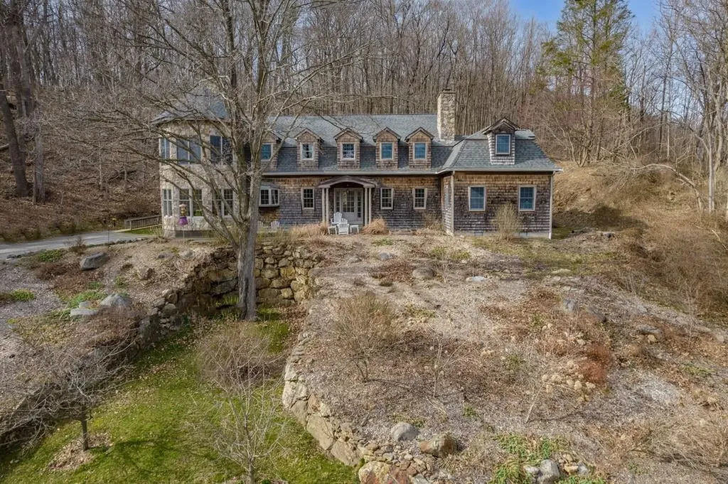142 Lane Gate Road Cold Spring NY 10516