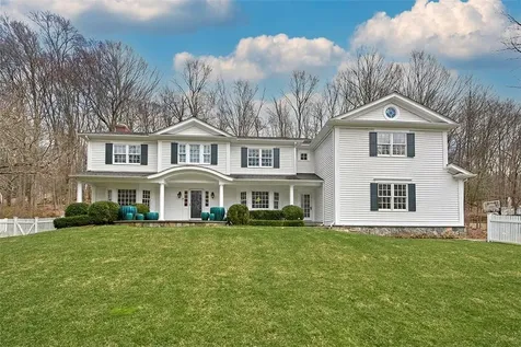 15 Whitlaw Close Chappaqua NY 10514