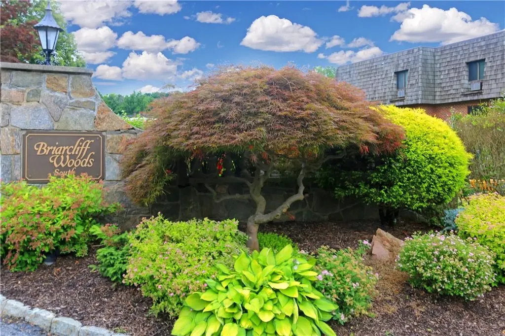 8-11 Briarcliff Drive S Ossining NY 10562