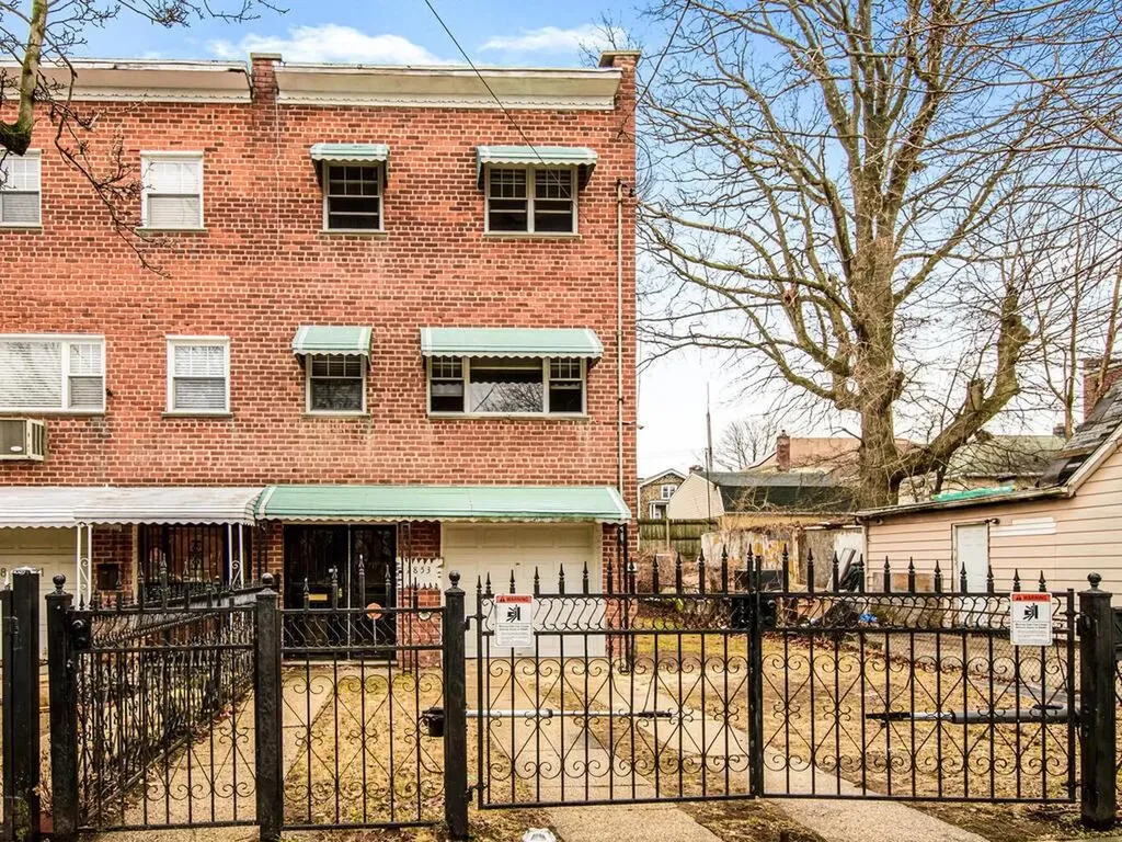 2853 Bruner Avenue Bronx NY 10469