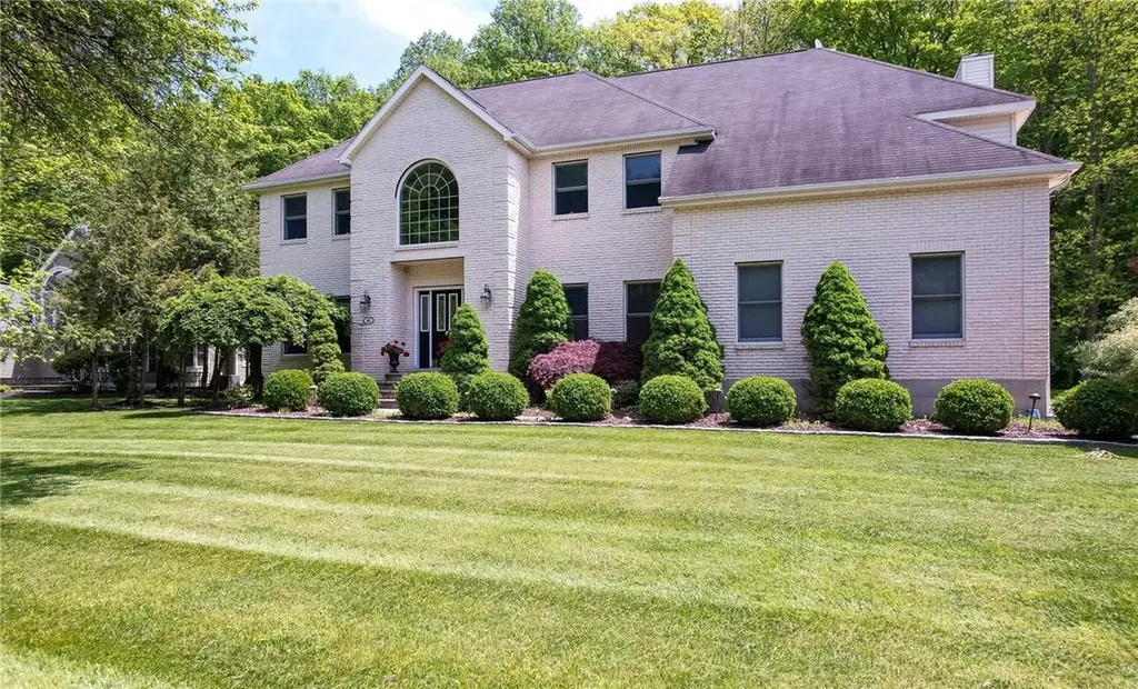 43 Coachlight Drive Poughkeepsie NY 12603