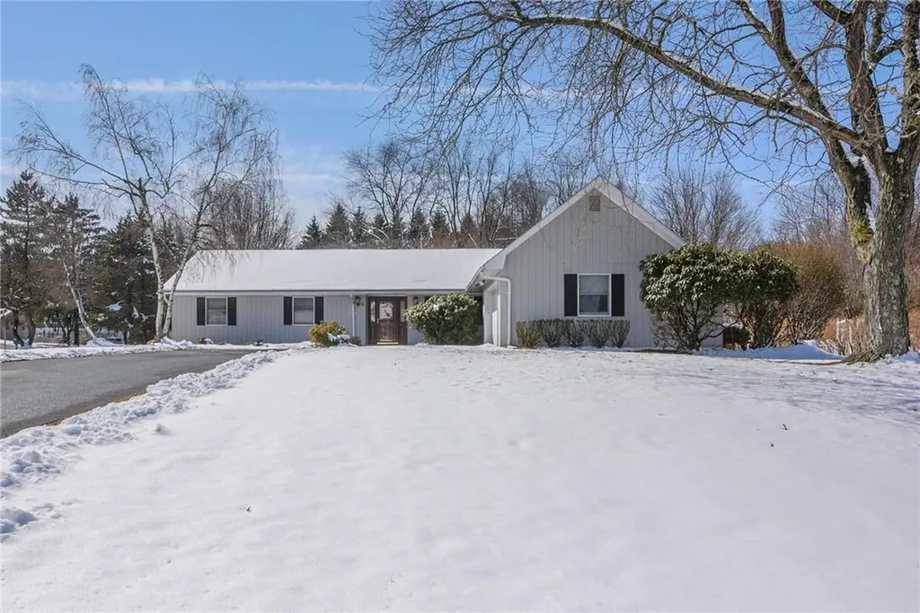 31 Shore Boulevard Slate Hill NY 10973