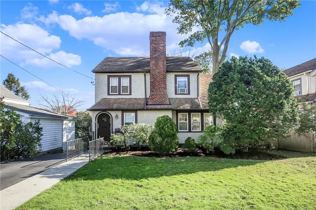 74 Overlook Road White Plains NY 10605
