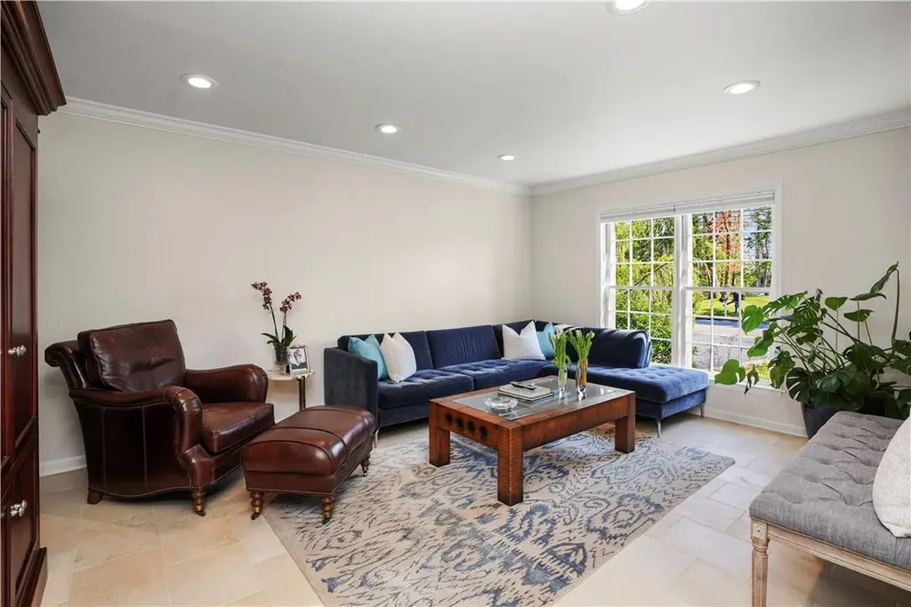 2 Lakewood Lane Larchmont NY 10538