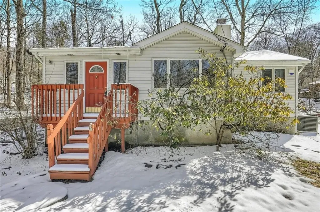 11 Orchard Trail Monroe NY 10950