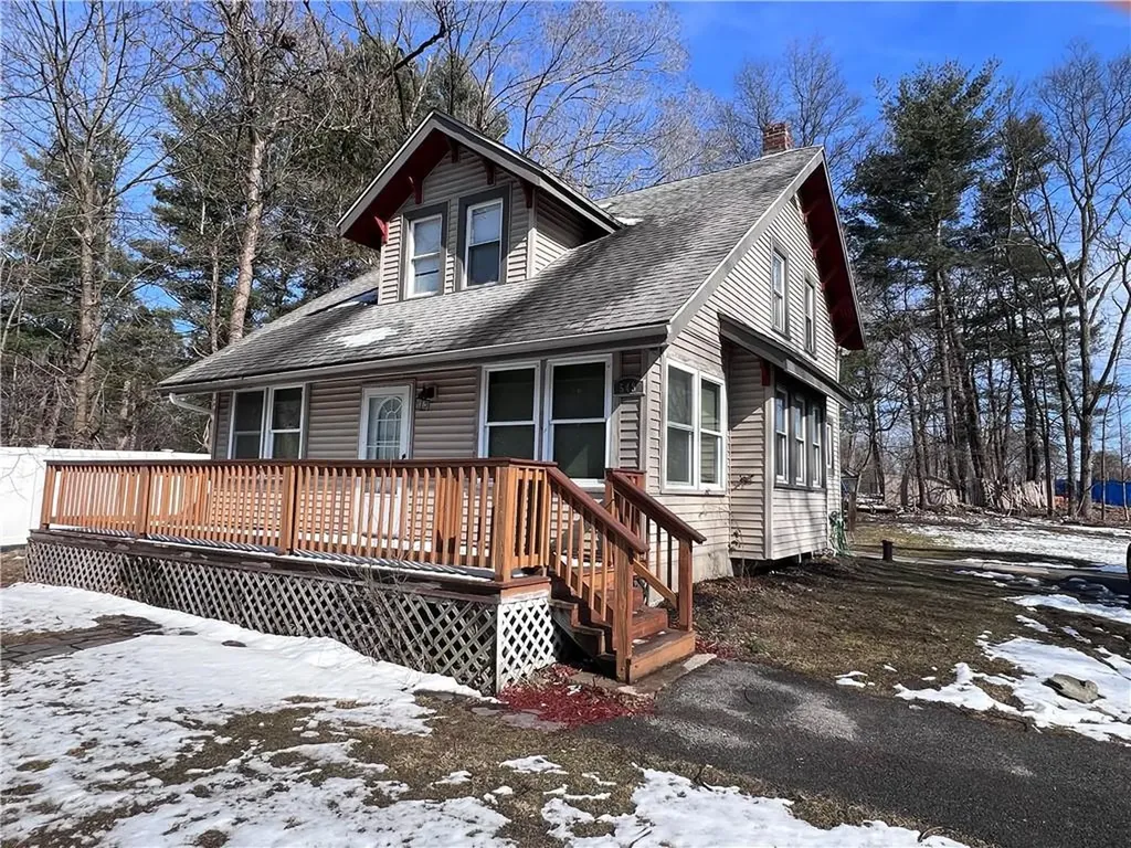 548 Violet Avenue Hyde Park NY 12538