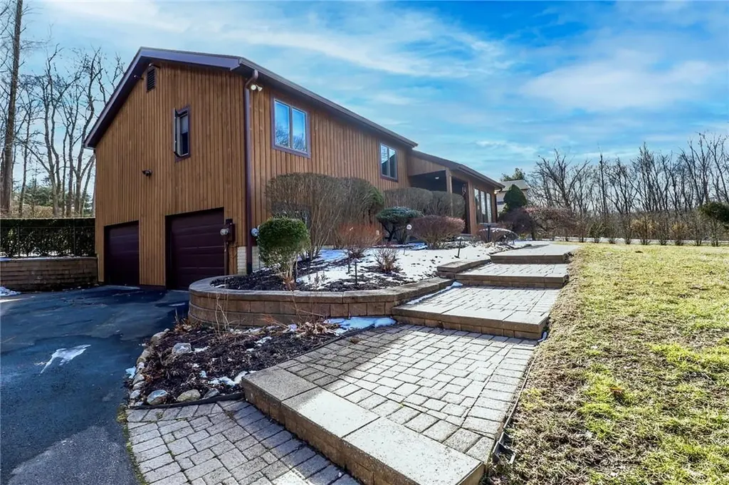 262 Tonetta Lake Road Brewster NY 10509