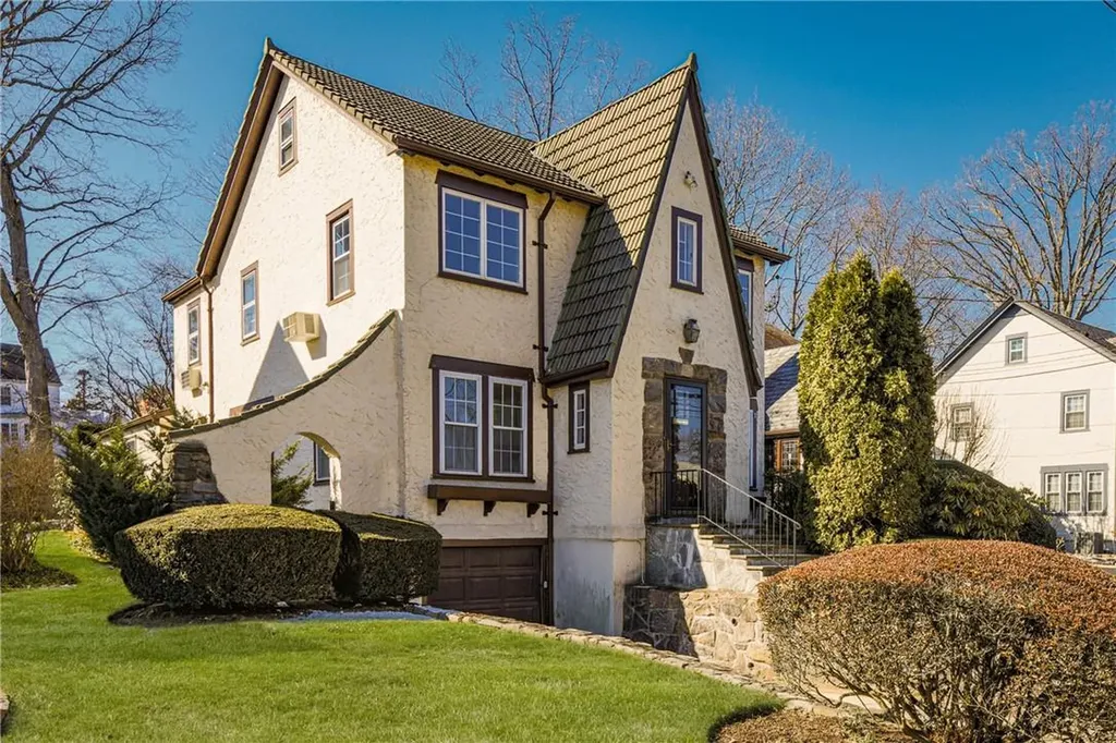 32 Wiltshire Street Bronxville NY 10708