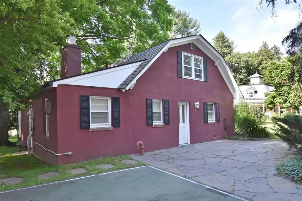 44-42 W Clinton Avenue Irvington NY 10533