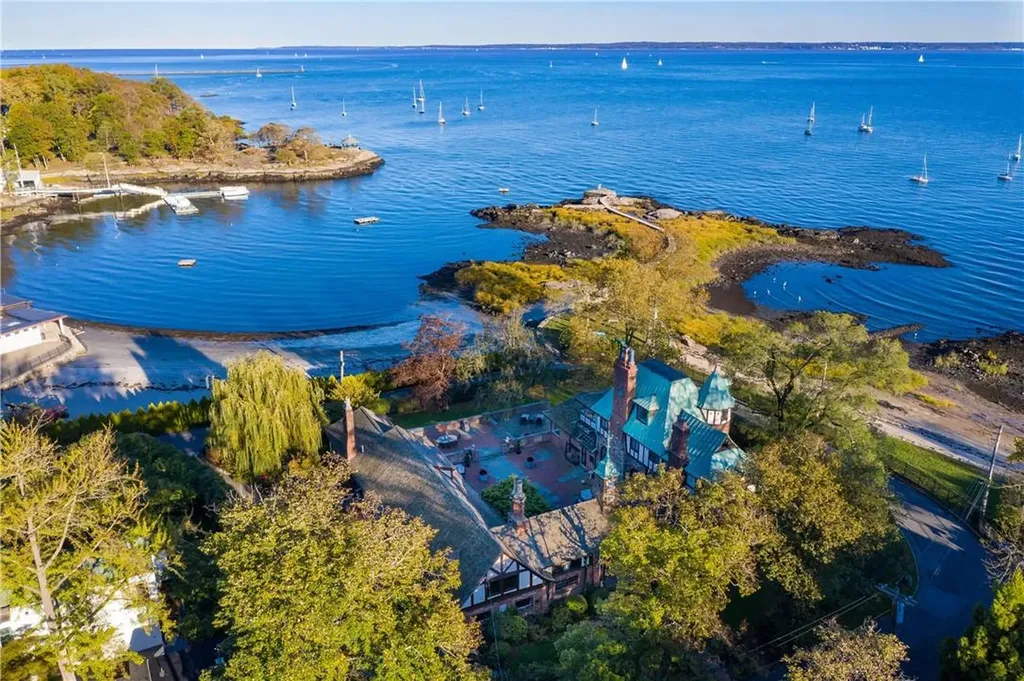 1 Beach Avenue Larchmont NY 10538