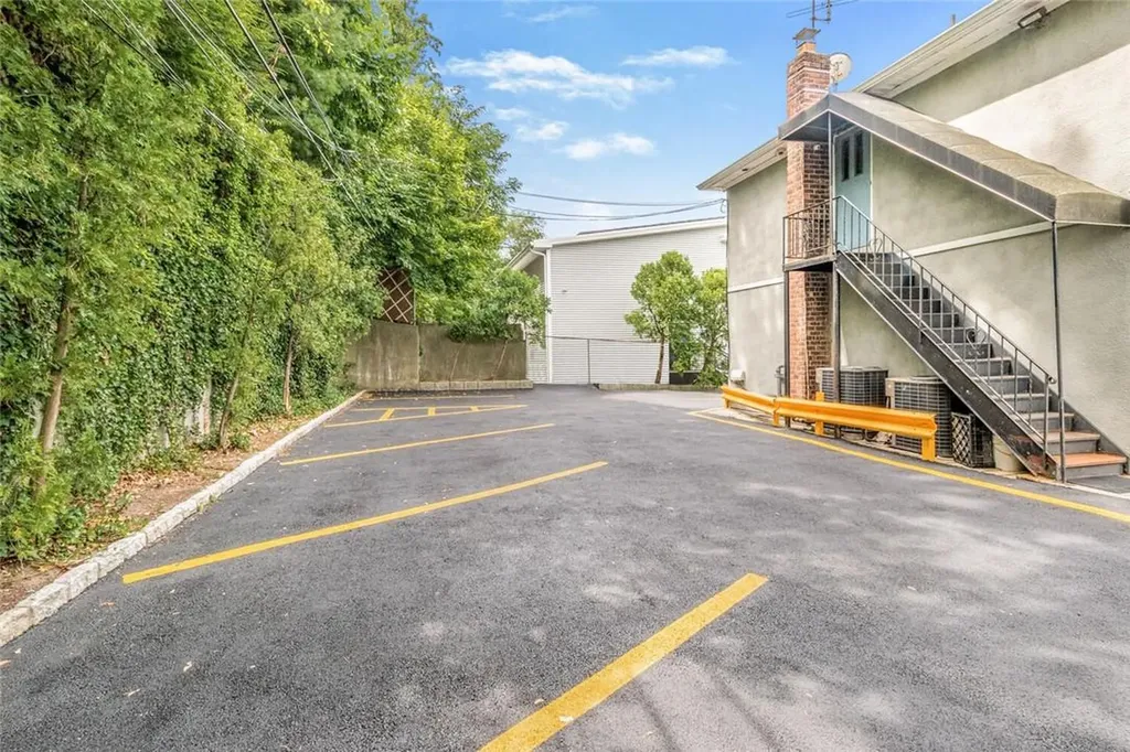 2132 Central Park Avenue Yonkers NY 10710