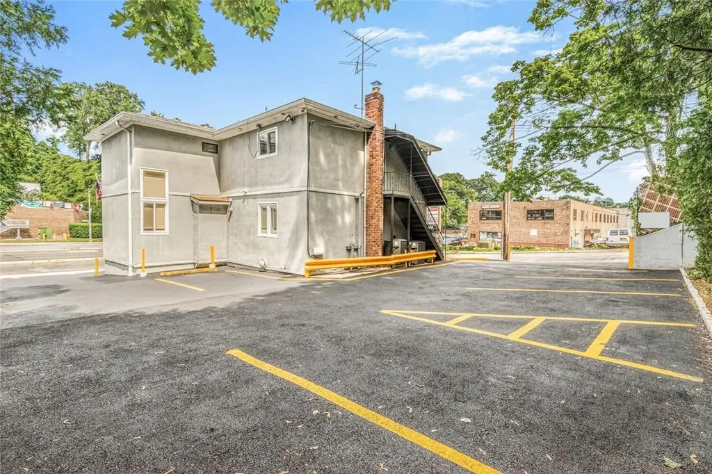 2132 Central Park Avenue Yonkers NY 10710