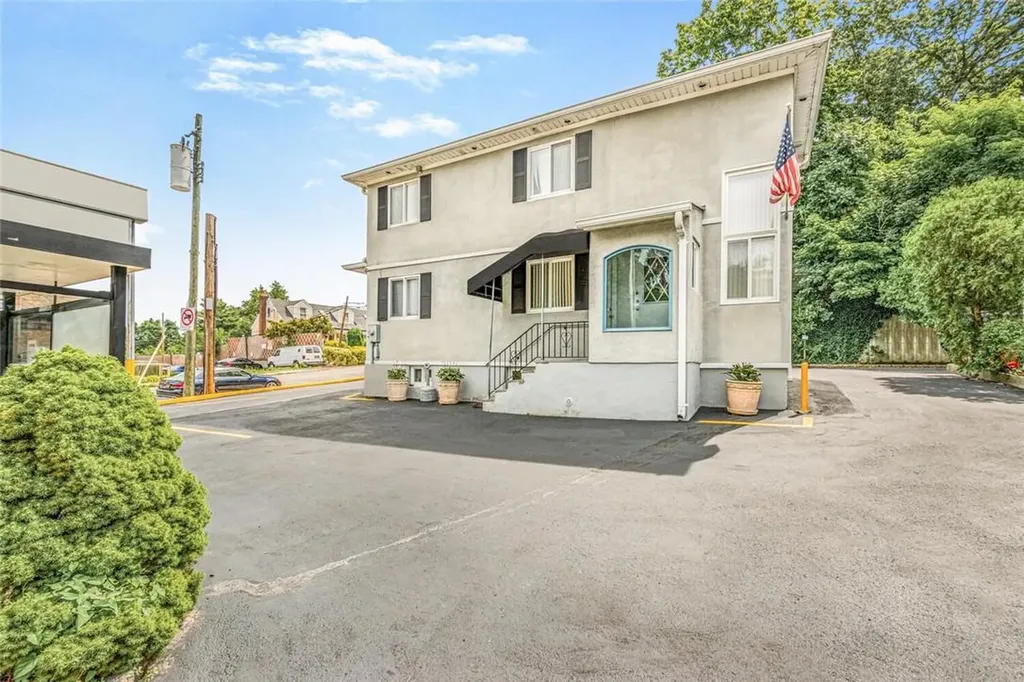 2132 Central Park Avenue Yonkers NY 10710