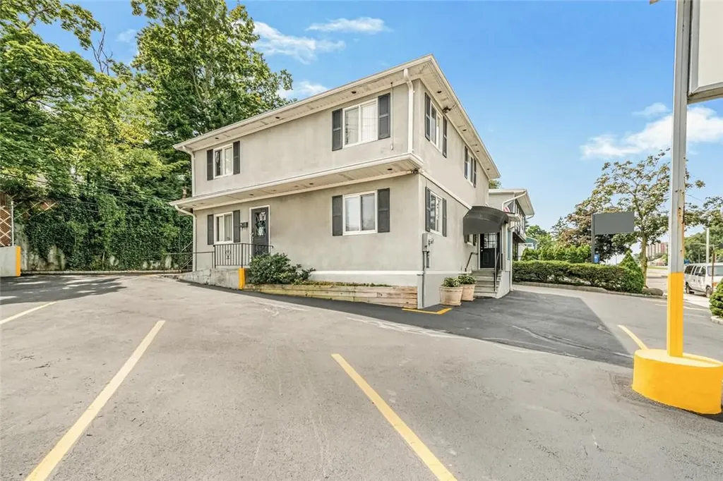 2132 Central Park Avenue Yonkers NY 10710