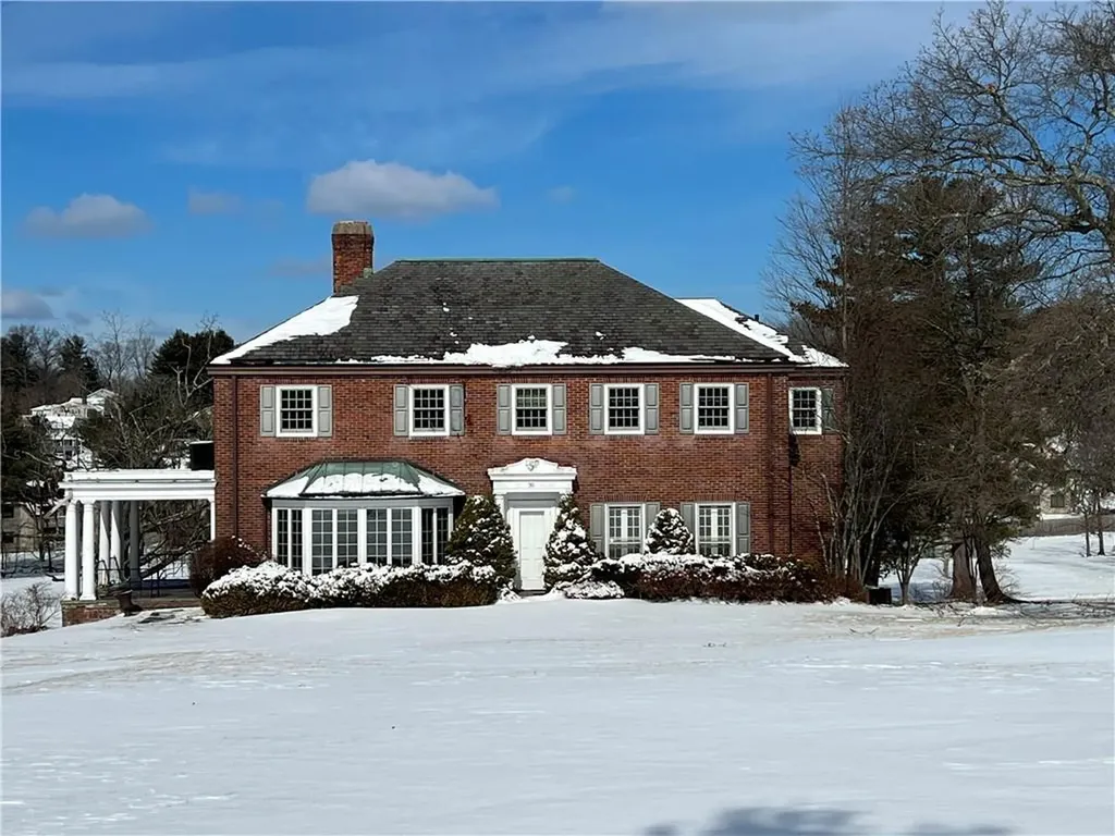 35 Clemson Park Middletown NY 10940