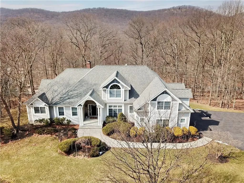 25 Col Conklin Drive Stony Point NY 10980