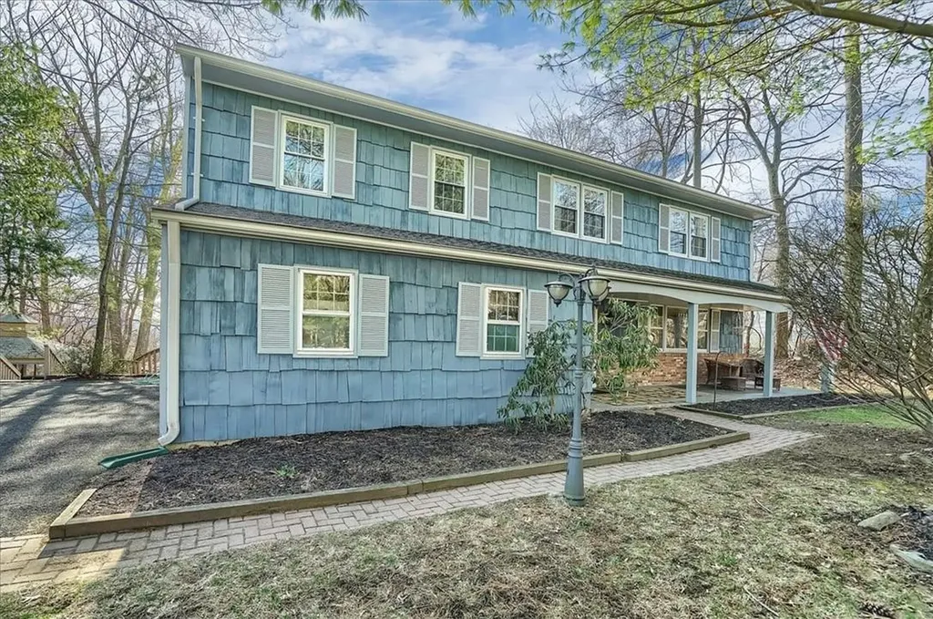 5 Bonnie Court Spring Valley NY 10977