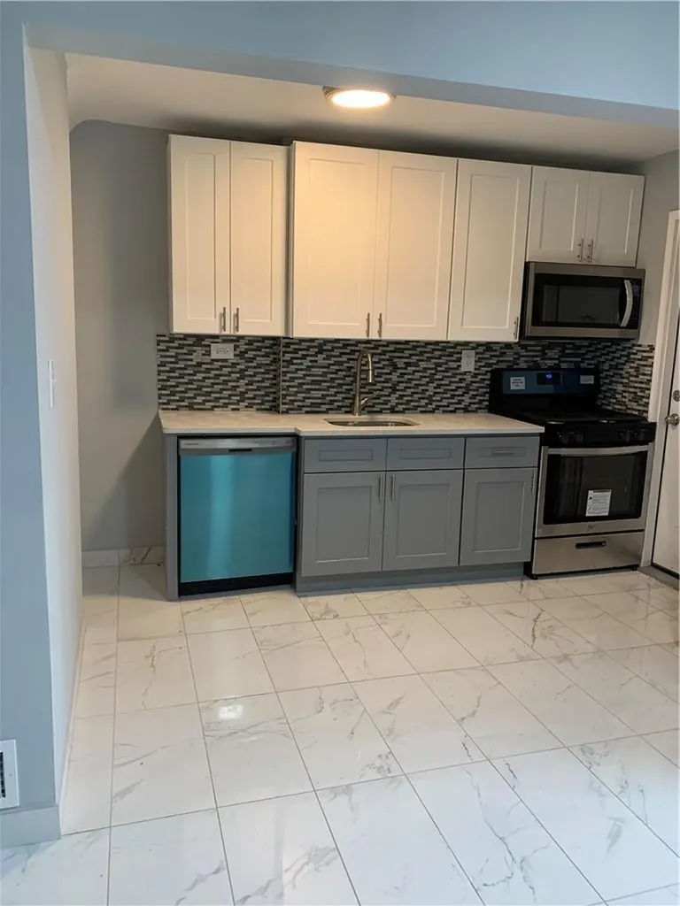 2913 Dewitt Place Bronx NY 10469