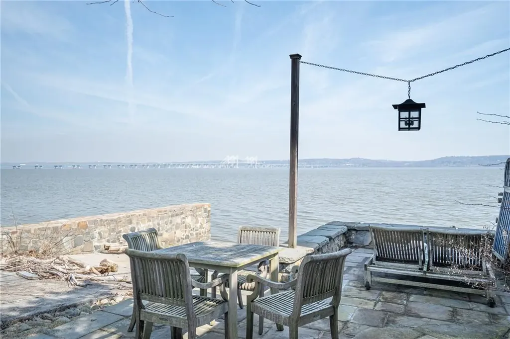 279 River Road Nyack NY 10960