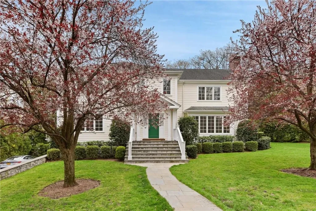 18 Benedict Road Scarsdale NY 10583
