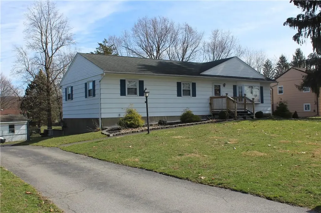 7 Regimental Place New Windsor NY 12553
