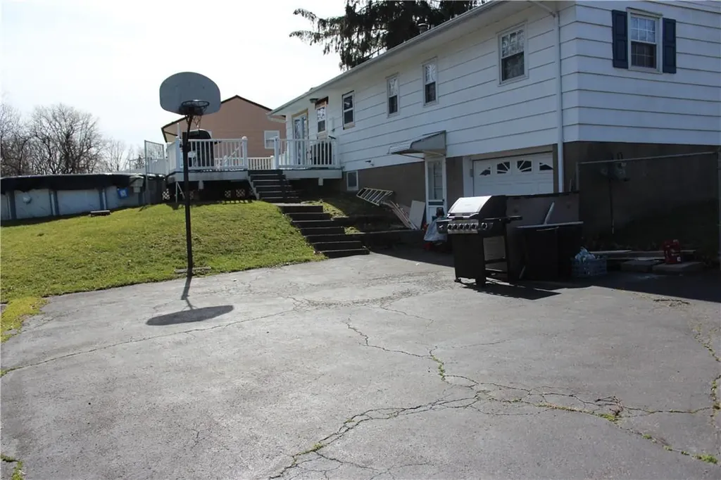 7 Regimental Place New Windsor NY 12553