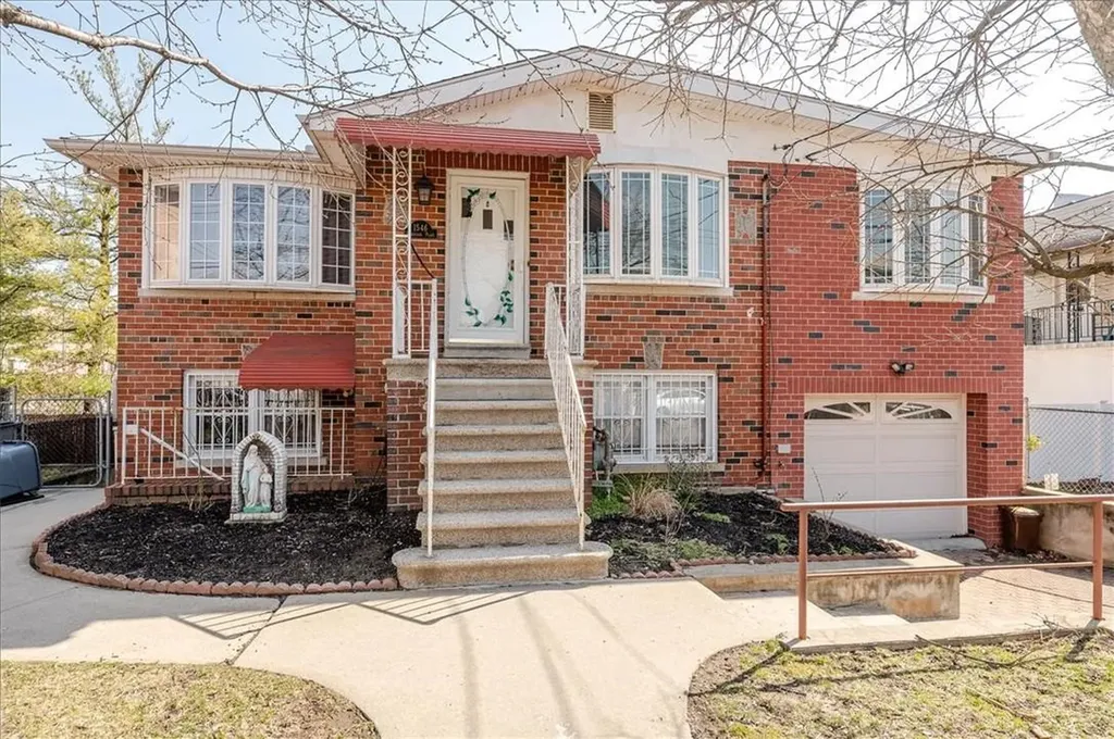 1546 Robertson Place Bronx NY 10465