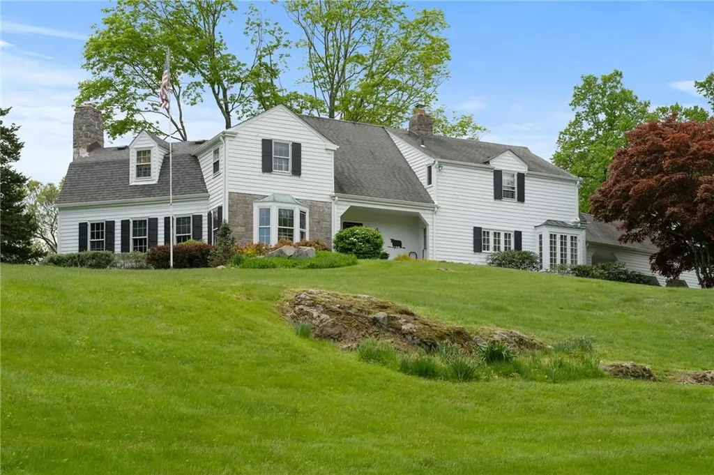 48 Old Roaring Brook Road Mount Kisco NY 10549