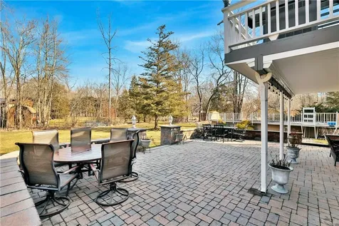 6 Beaver Court New City NY 10956