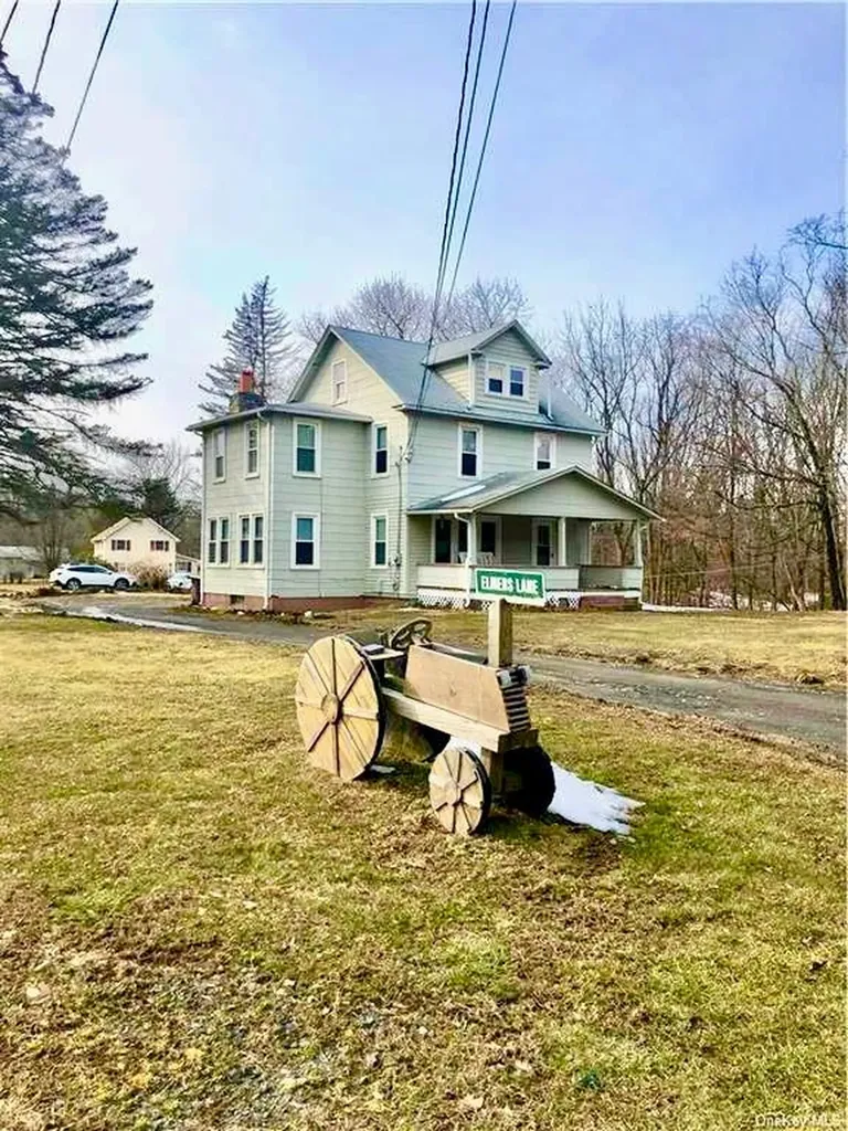 61 Borden Road Walden NY 12586